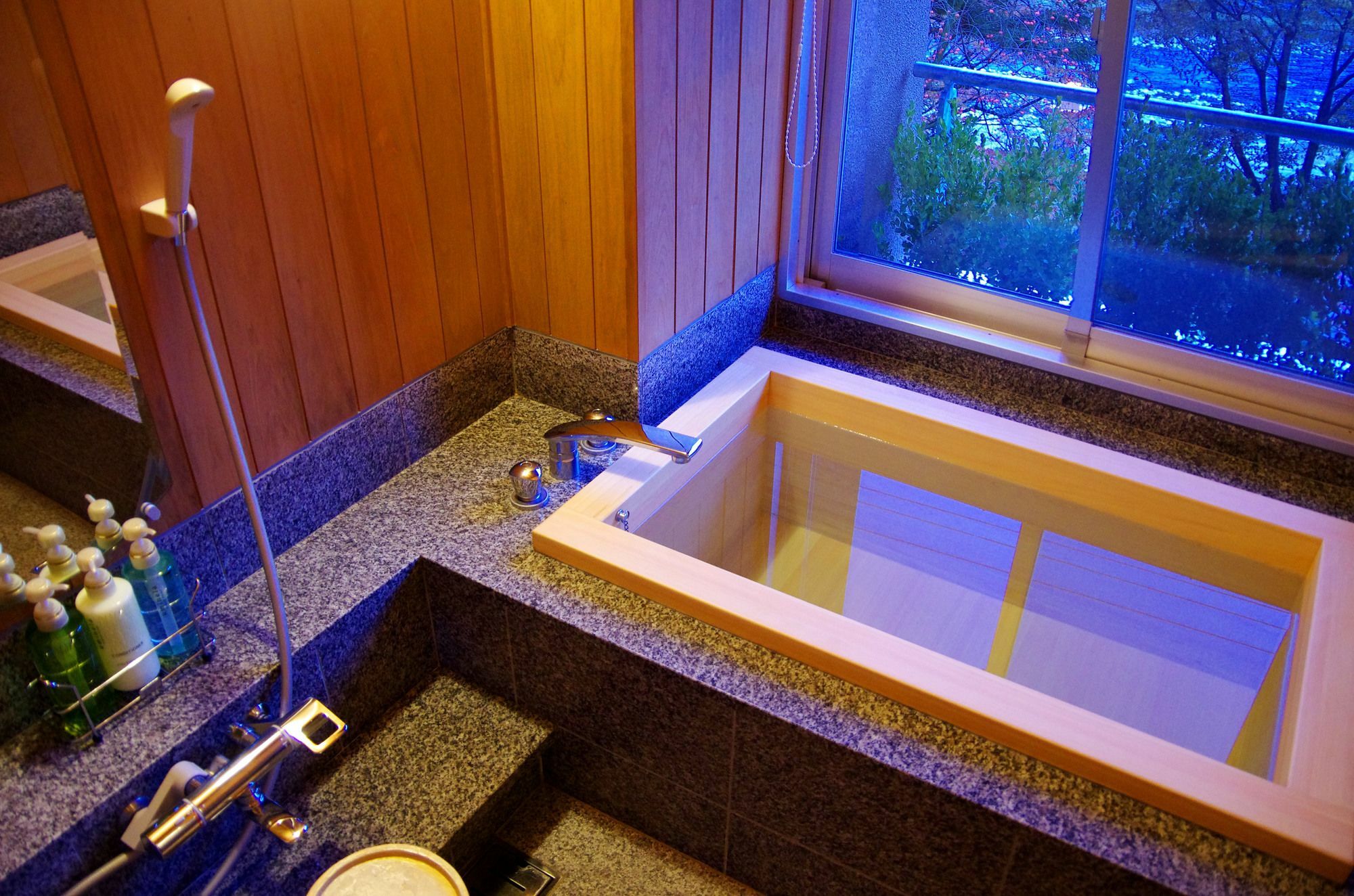 Gero Onsen Yukyunohana Bagian luar foto